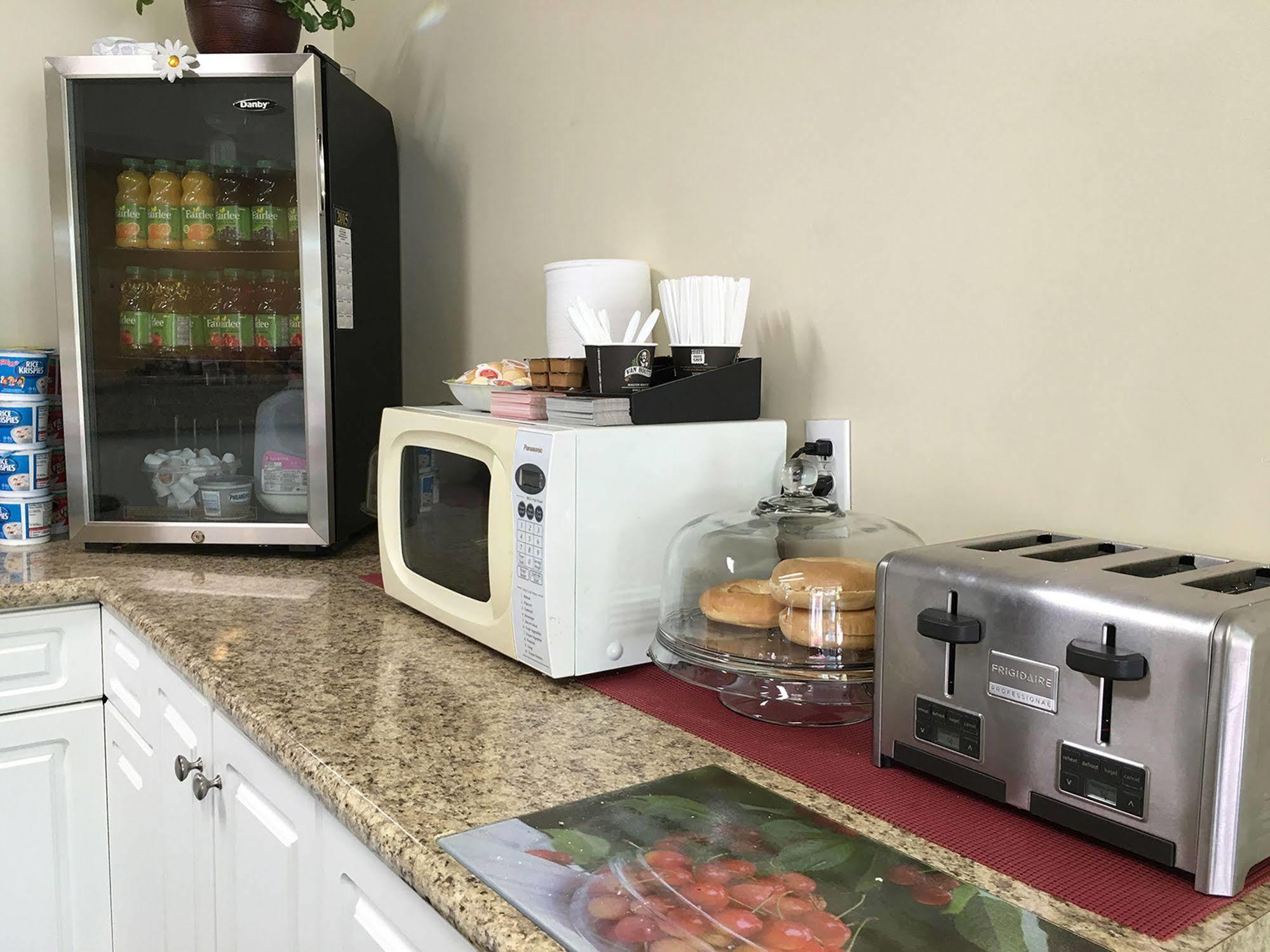 Westgate Inn Portage la Prairie Εξωτερικό φωτογραφία
